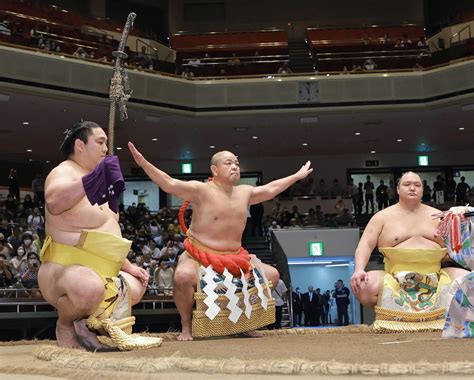 常盤山親方かわいそう、相撲界の伝統と現代のジレンマ